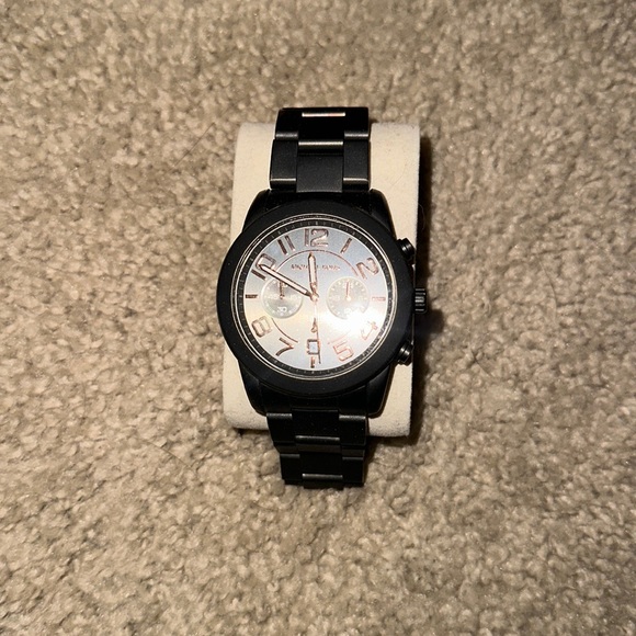 Michael Kors watch - Picture 1 of 1